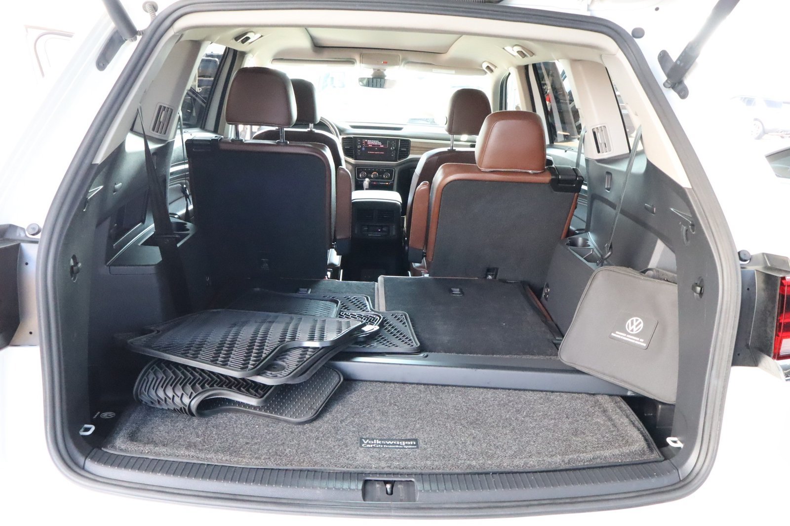 Used 2021 Volkswagen Atlas SEL AWD/4WD image 39