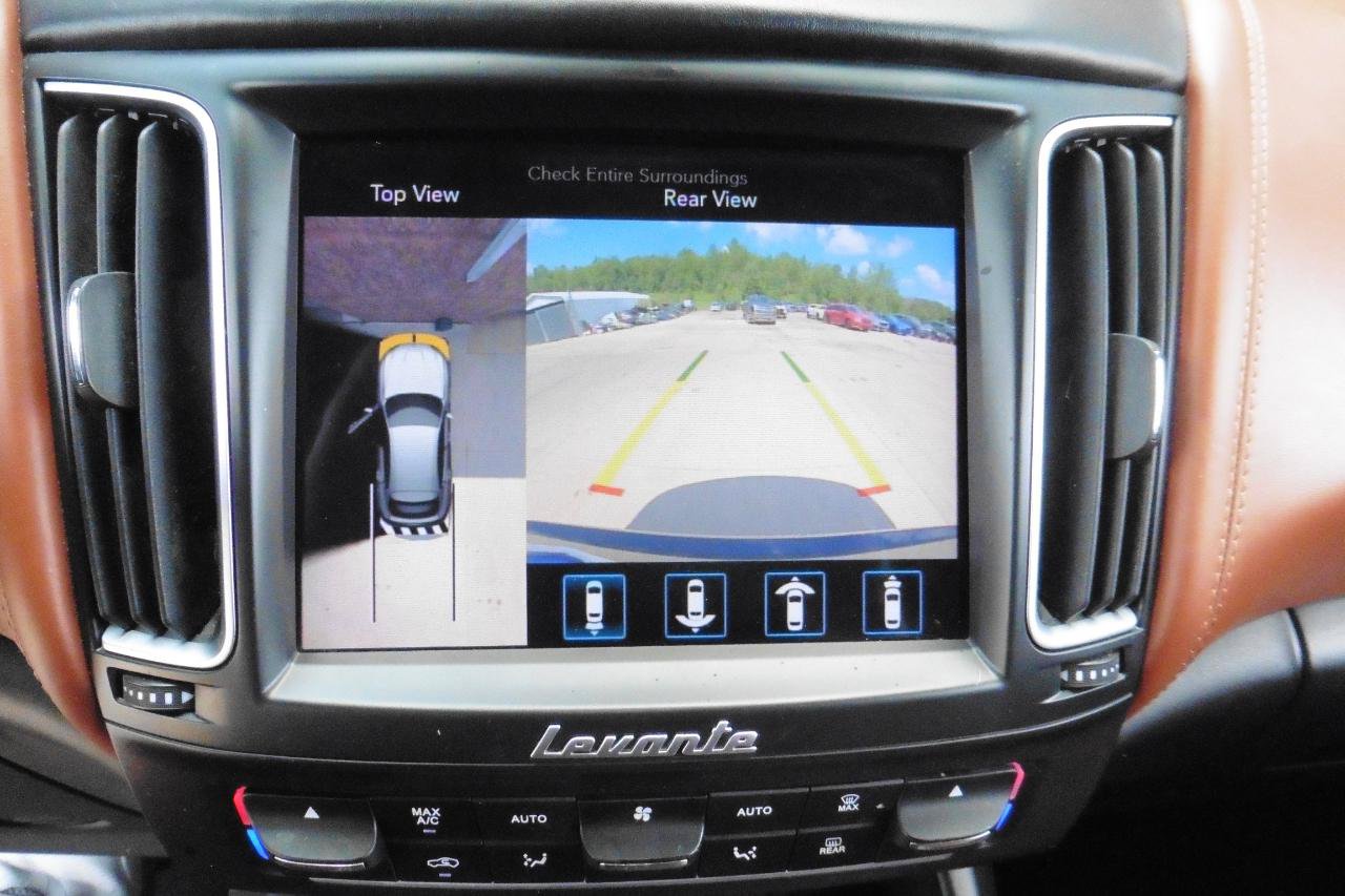 Used 2019 Maserati Levante GranLusso AWD/4WD image 5