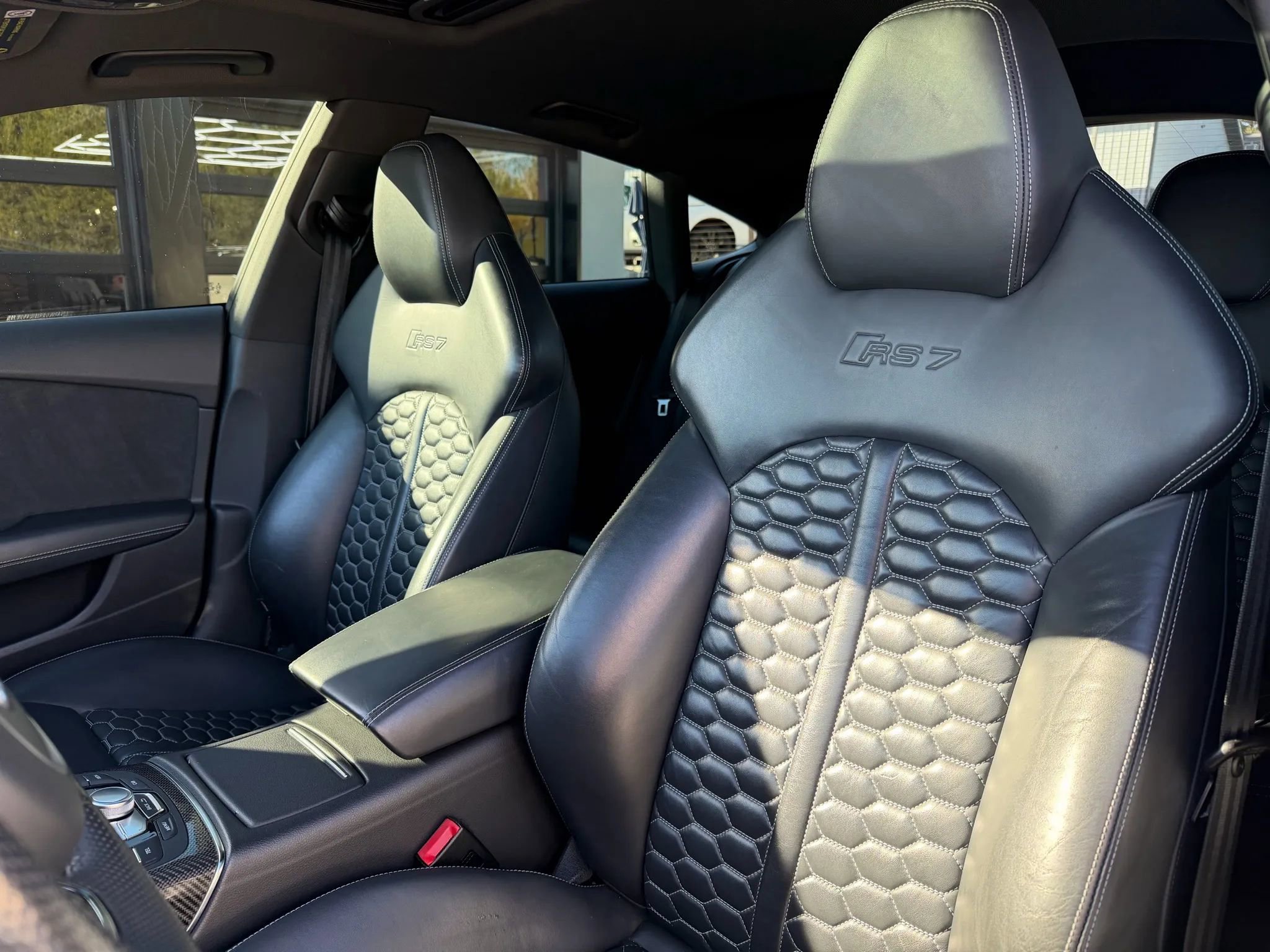 Used 2016 Audi RS 7 Prestige w/ RS 7 Dynamic Package image 16