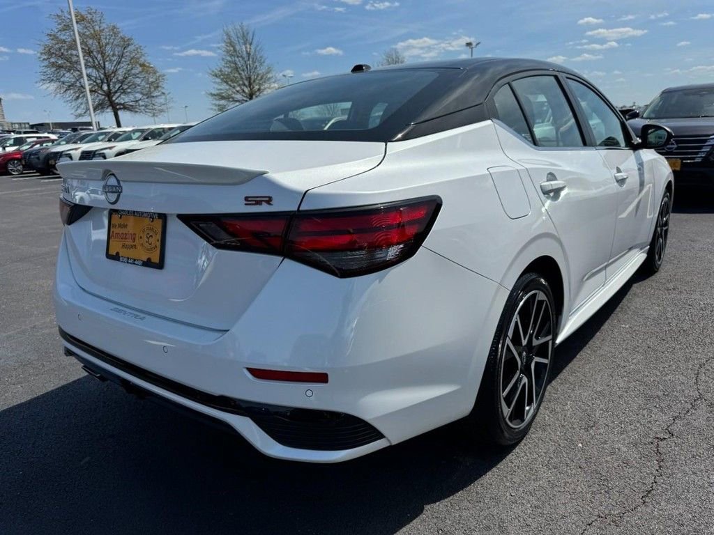 Used 2025 Nissan Sentra SR image 3