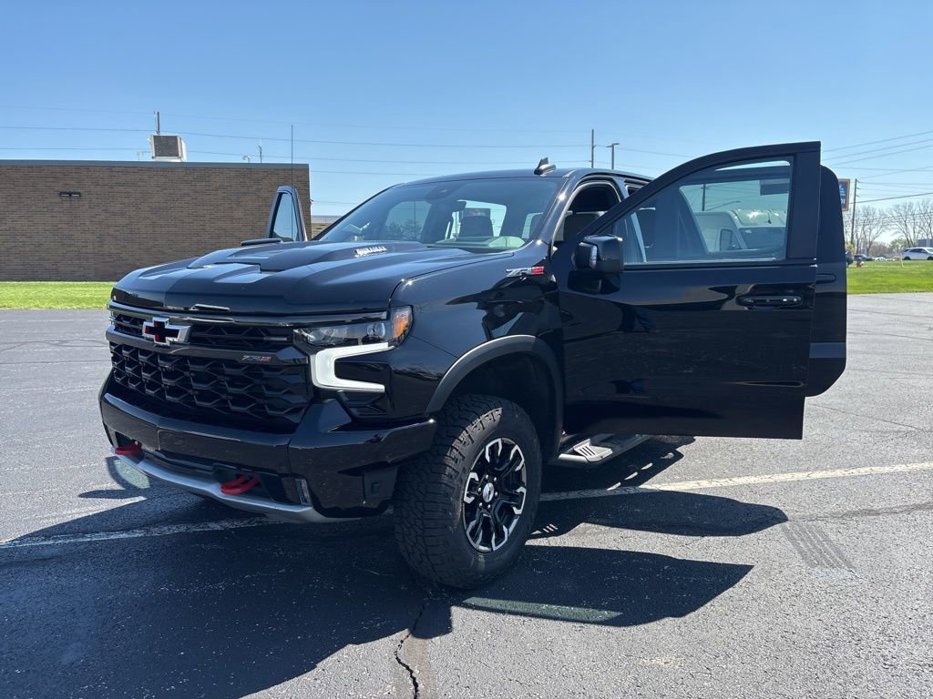 Used 2024 Chevrolet Silverado 1500 ZR2 w/ Technology Package AWD/4WD image 13