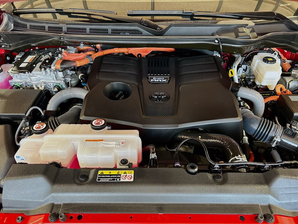 Used 2024 Toyota Tundra Limited AWD/4WD image 27