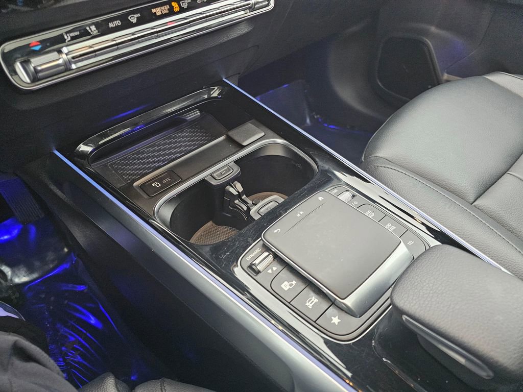 Used 2022 Mercedes-Benz EQB 350 4MATIC image 38