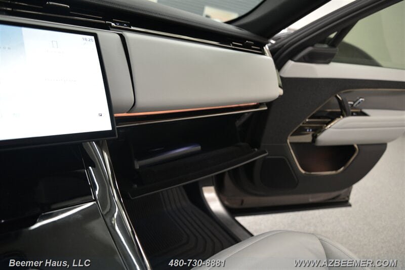 Used 2024 Land Rover Range Rover Sport SE image 36