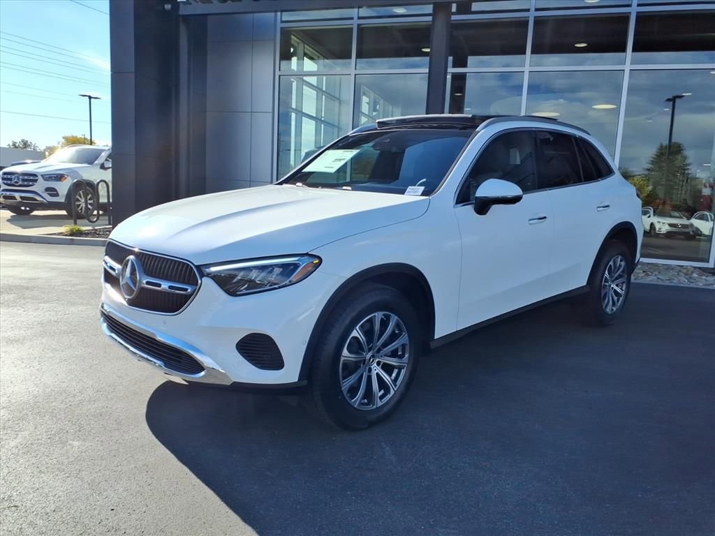 New 2026 Mercedes-Benz GLC 300 4MATIC image 2