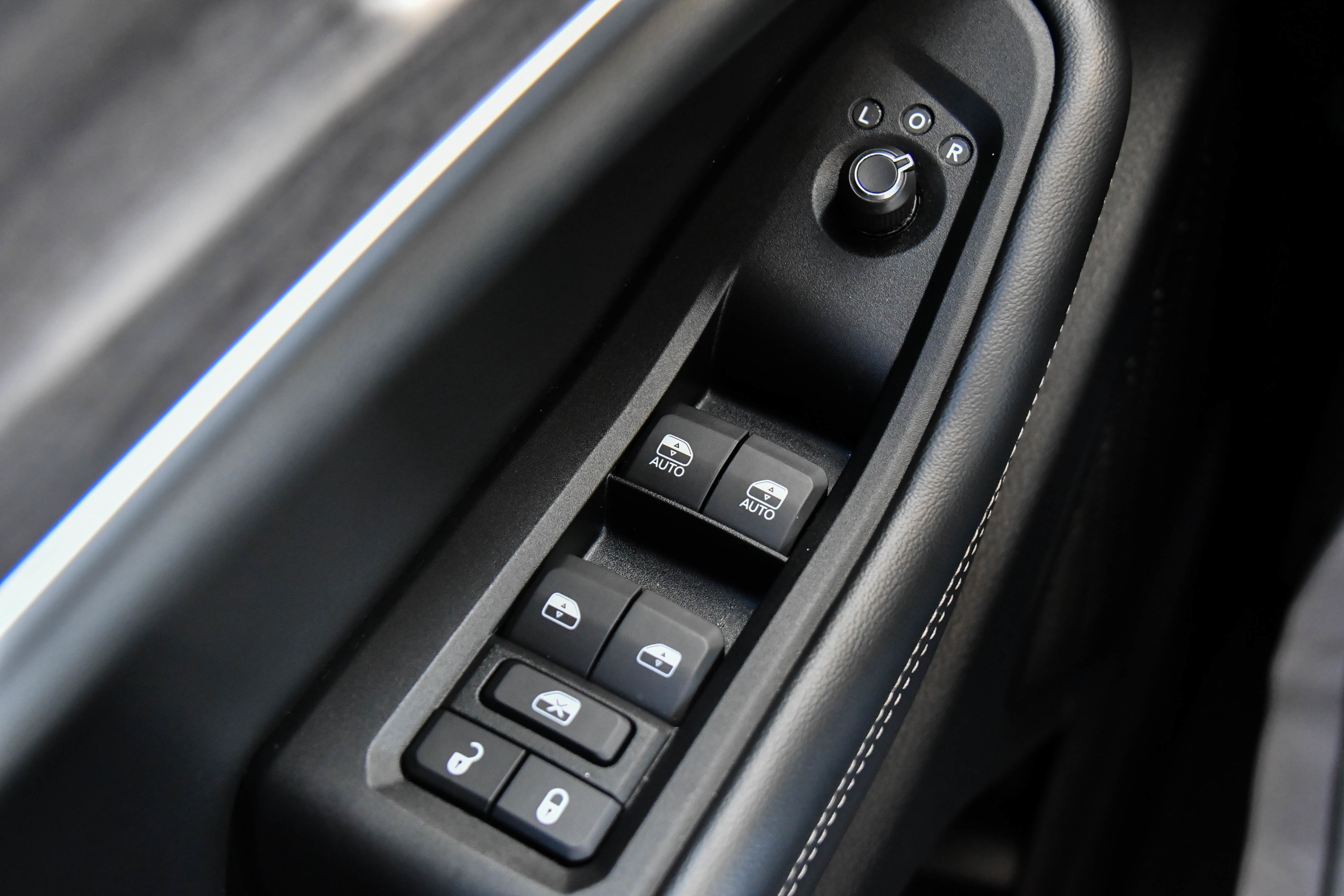 Used 2024 Jeep Grand Cherokee L Limited w/ Luxury Tech Group II image 42