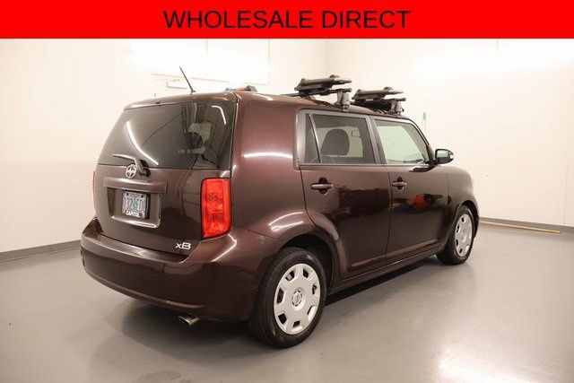 Used 2009 Scion xB FWD image 2