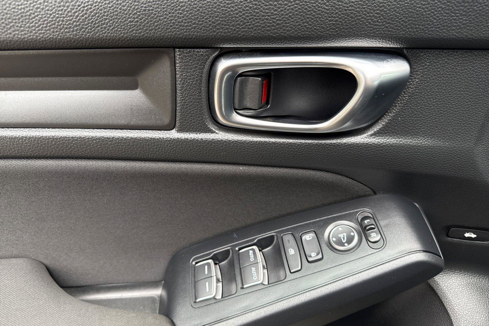 Certified 2025 Honda Civic Sport image 5