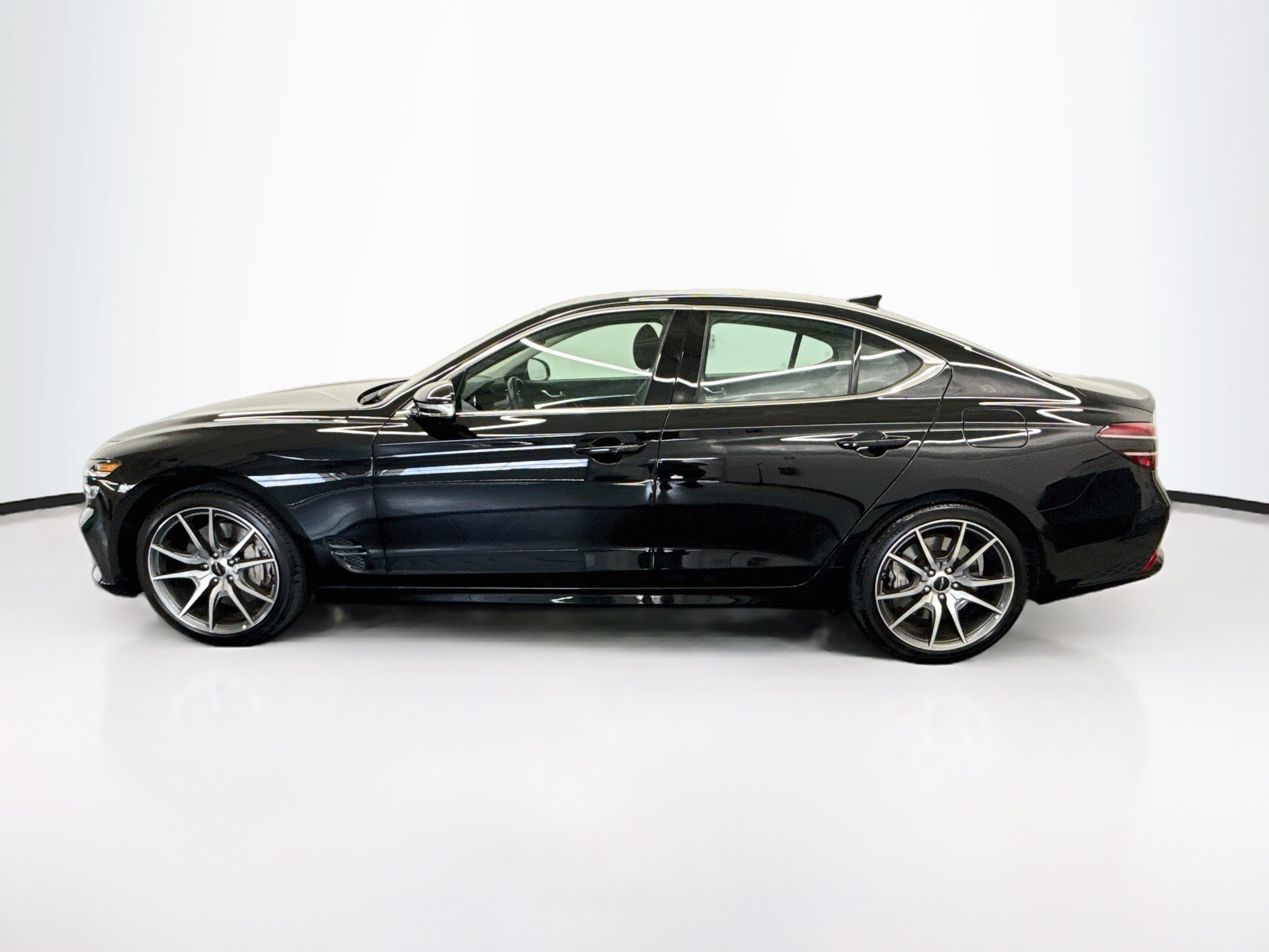 Used 2026 Genesis G70 2.5T RWD image 4