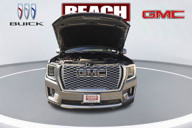 Used 2021 GMC Yukon XL Denali w/ Denali Premium Package AWD/4WD image 9