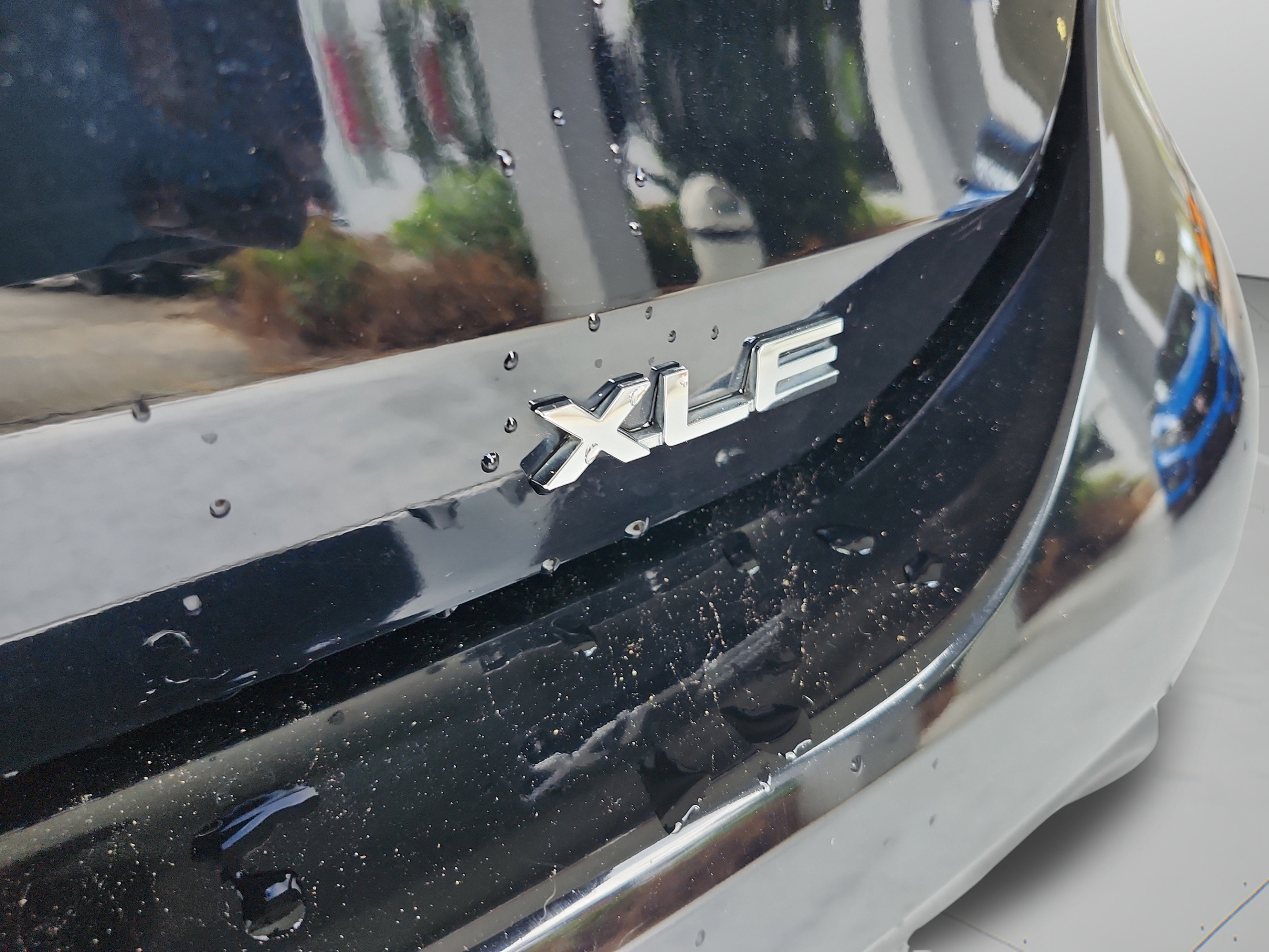Used 2022 Toyota Highlander XLE FWD image 32
