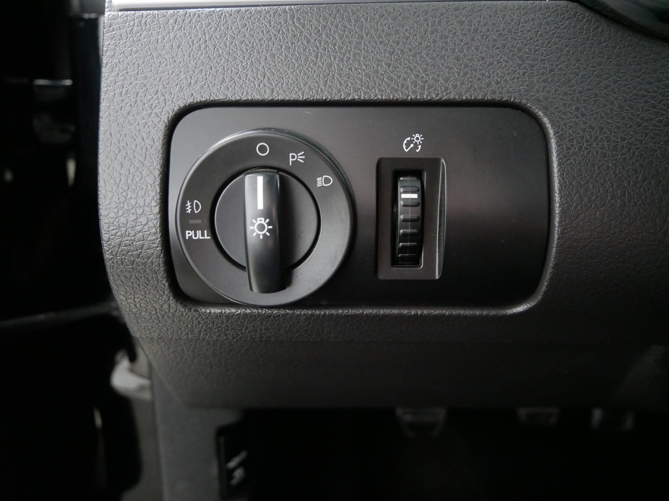 Used 2005 Ford Mustang GT image 26