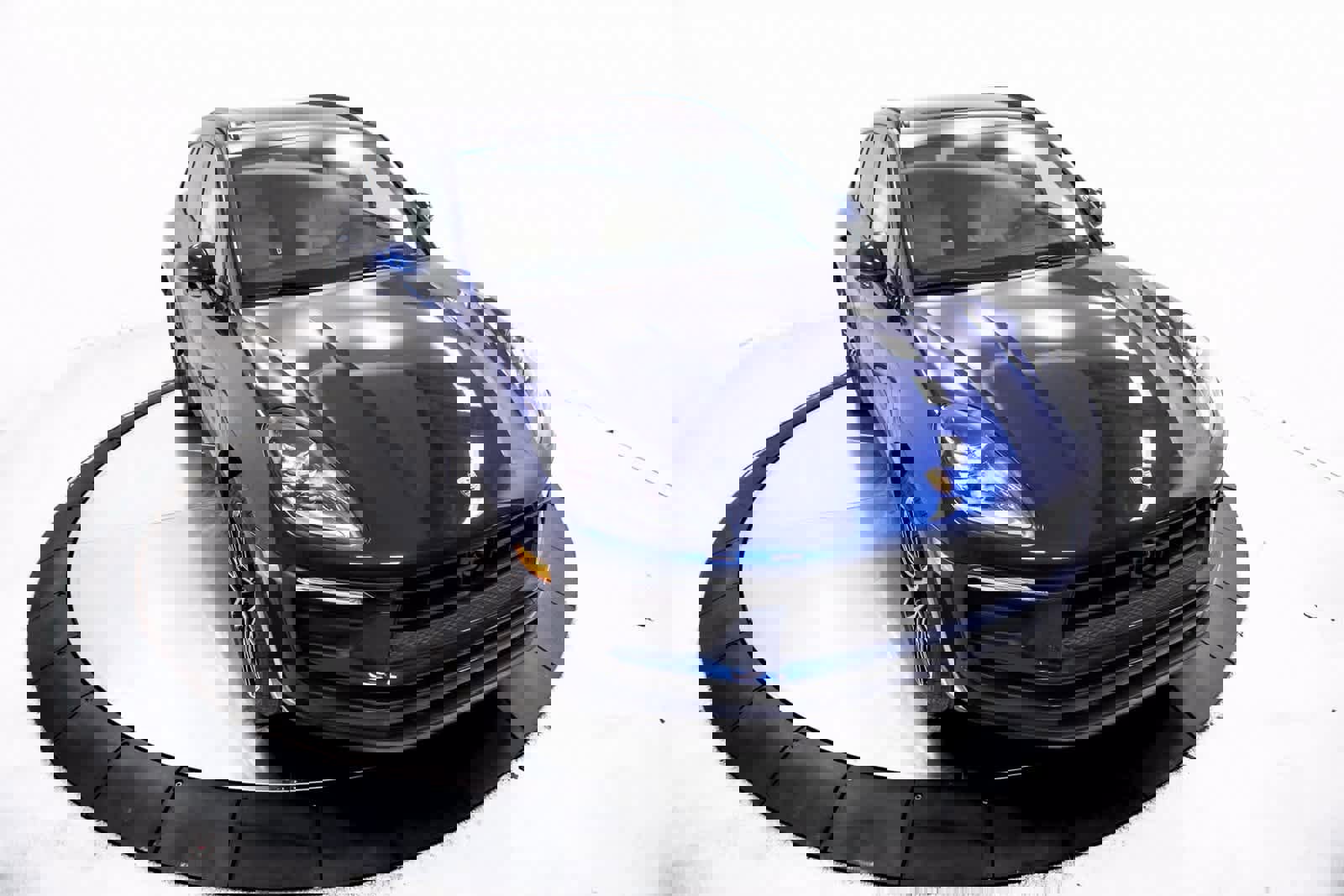 Certified 2025 Porsche Macan image 37