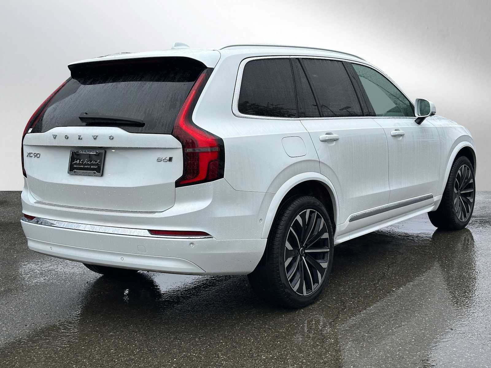 Used 2025 Volvo XC90 B6 Plus w/ Protection Package Premier AWD/4WD image 3