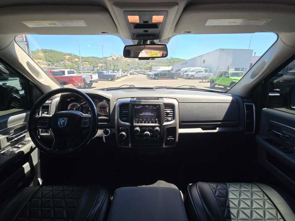 Used 2019 RAM 1500 Classic SLT w/ Luxury Group AWD/4WD image 16