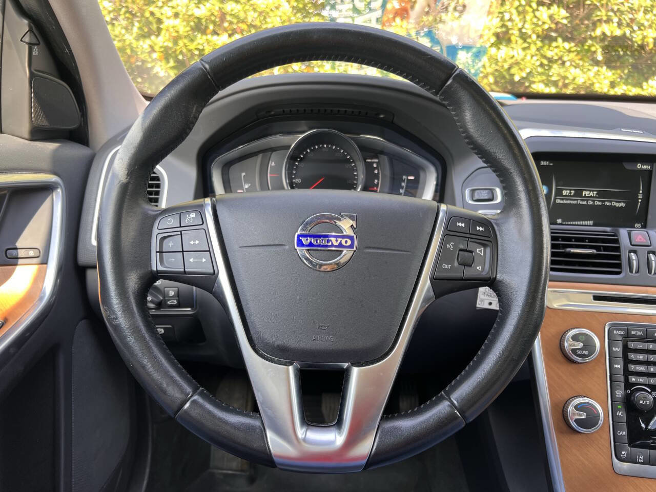 Used 2017 Volvo XC60 T5 Inscription w/ Advanced Package AWD/4WD image 24