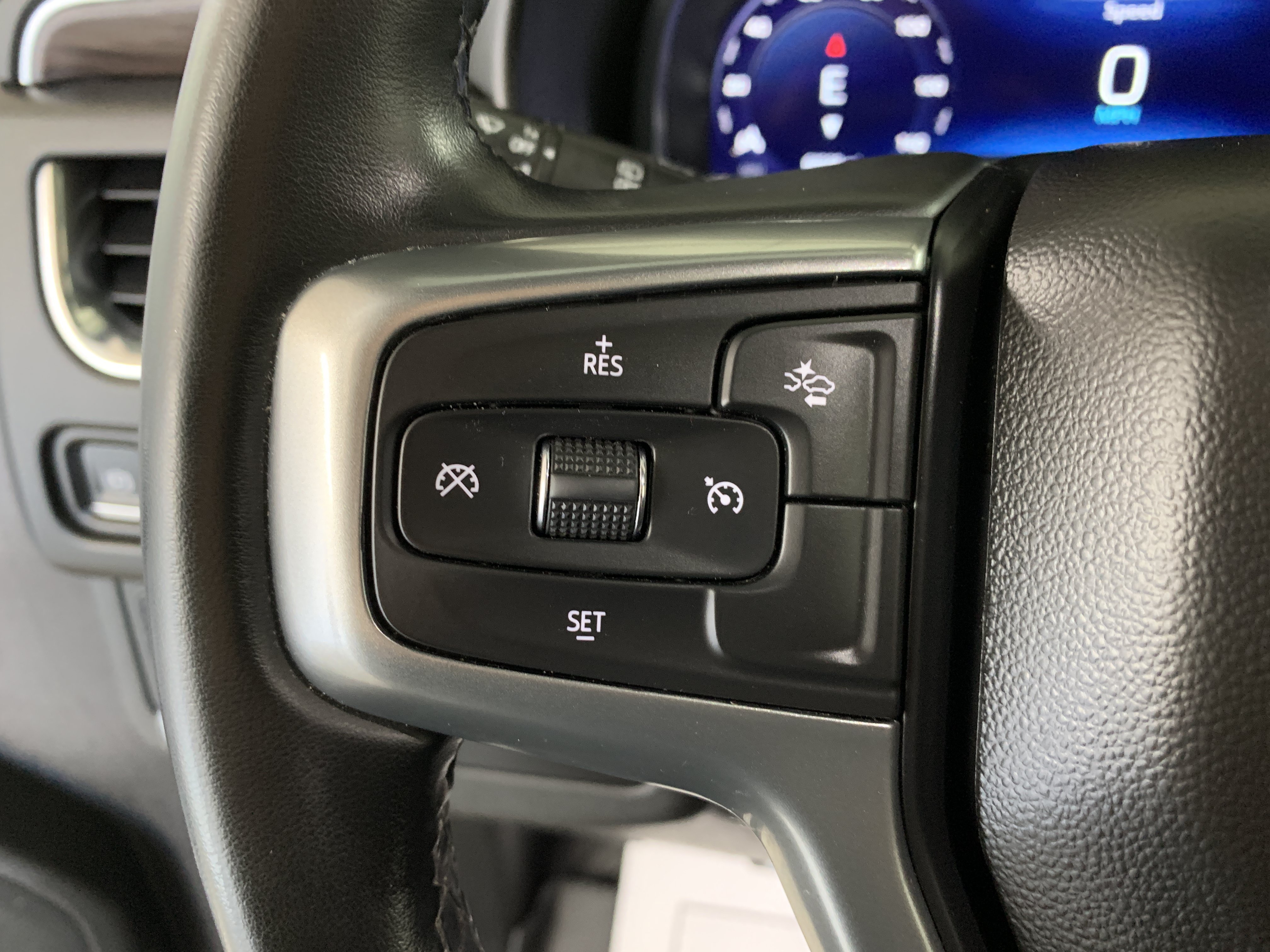 Used 2023 Chevrolet Tahoe Z71 AWD/4WD image 23