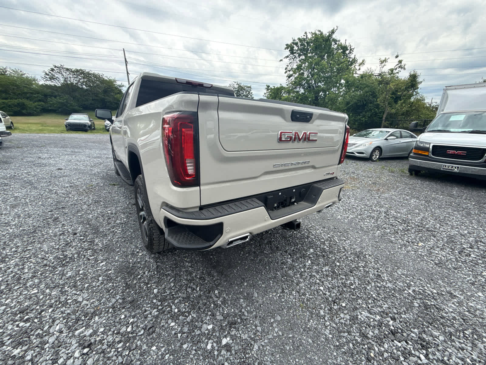 New 2026 GMC Sierra 1500 AT4 w/ AT4 Premium Package AWD/4WD image 9