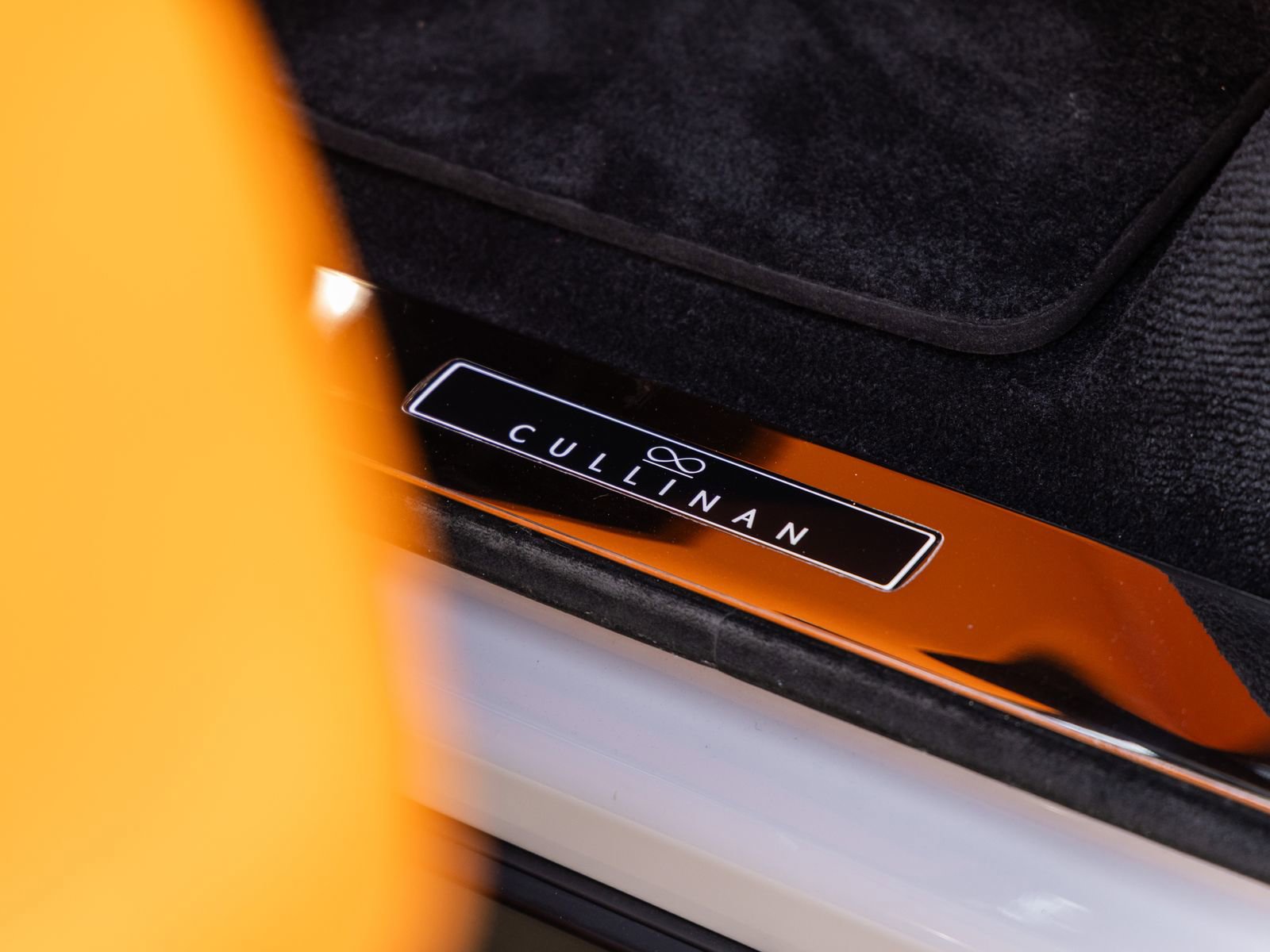 Certified 2023 Rolls-Royce Cullinan Black Badge image 26