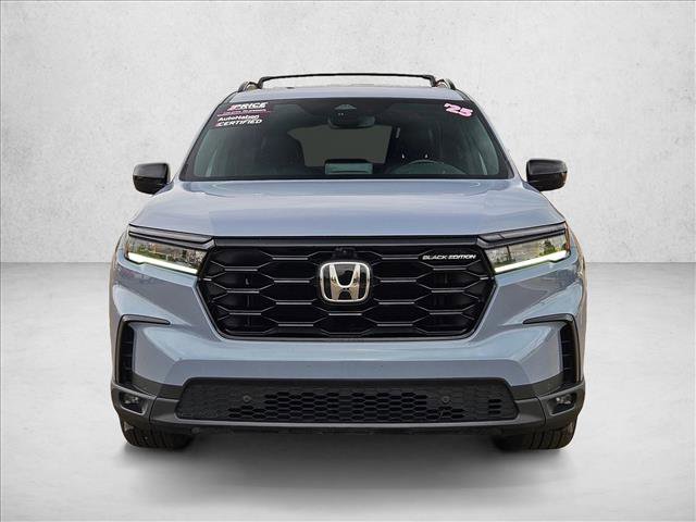 Used 2025 Honda Pilot Black Edition image 2