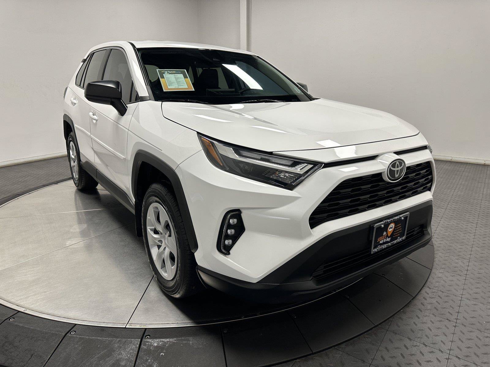 Used 2023 Toyota RAV4 LE AWD/4WD image 2