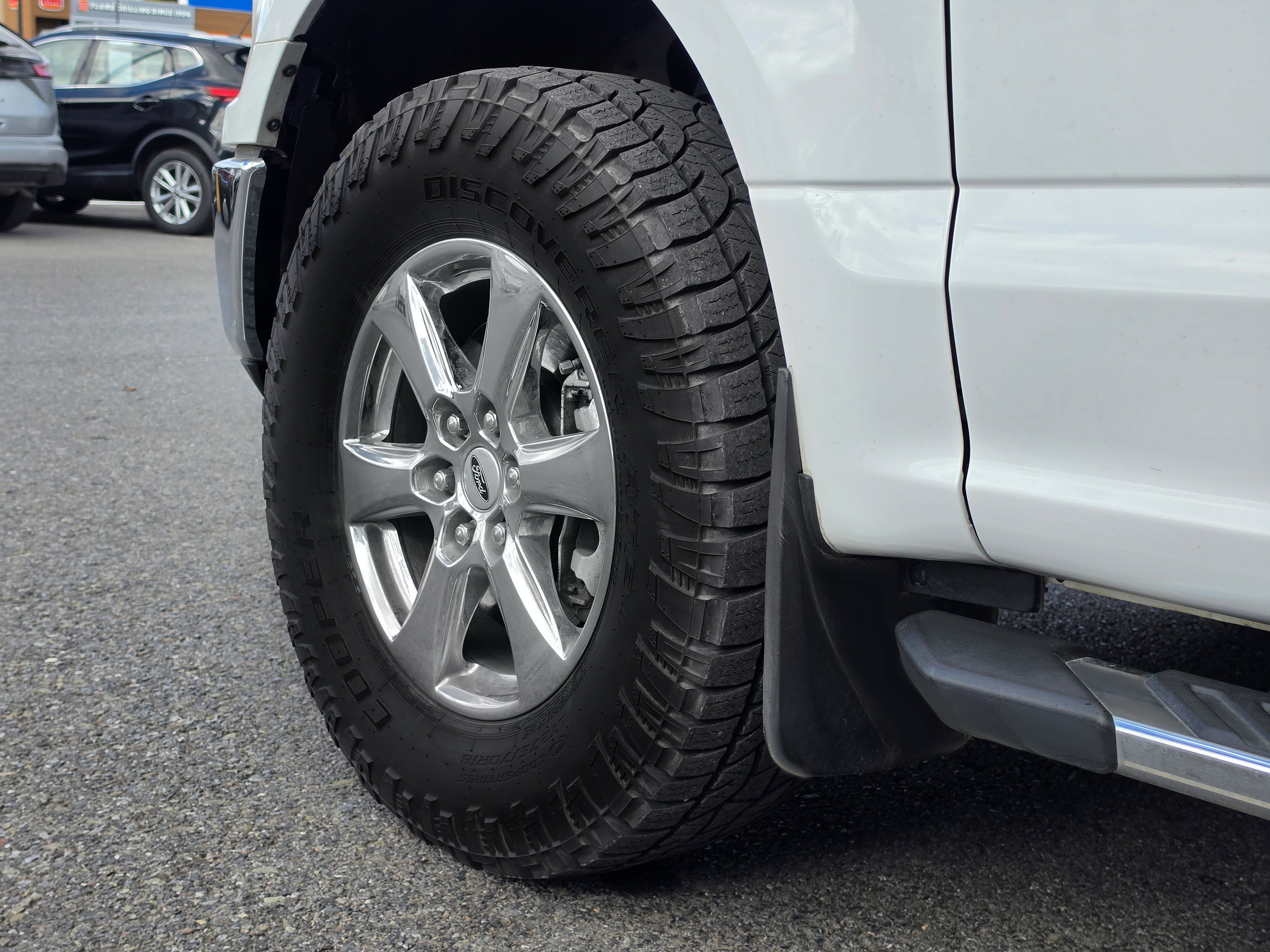 Used 2018 Ford F150 XLT w/ Equipment Group 302A Luxury AWD/4WD image 12