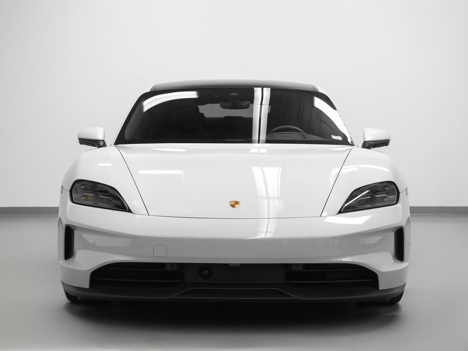 Certified 2025 Porsche Taycan AWD/4WD image 8