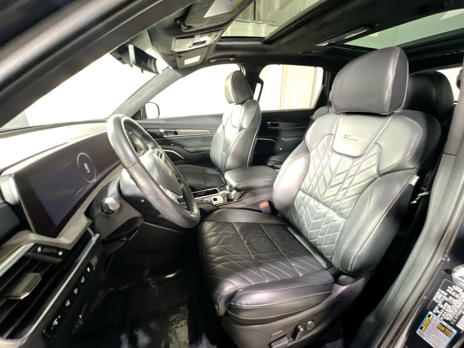 Used 2025 Kia Telluride SX Prestige X-Line image 22