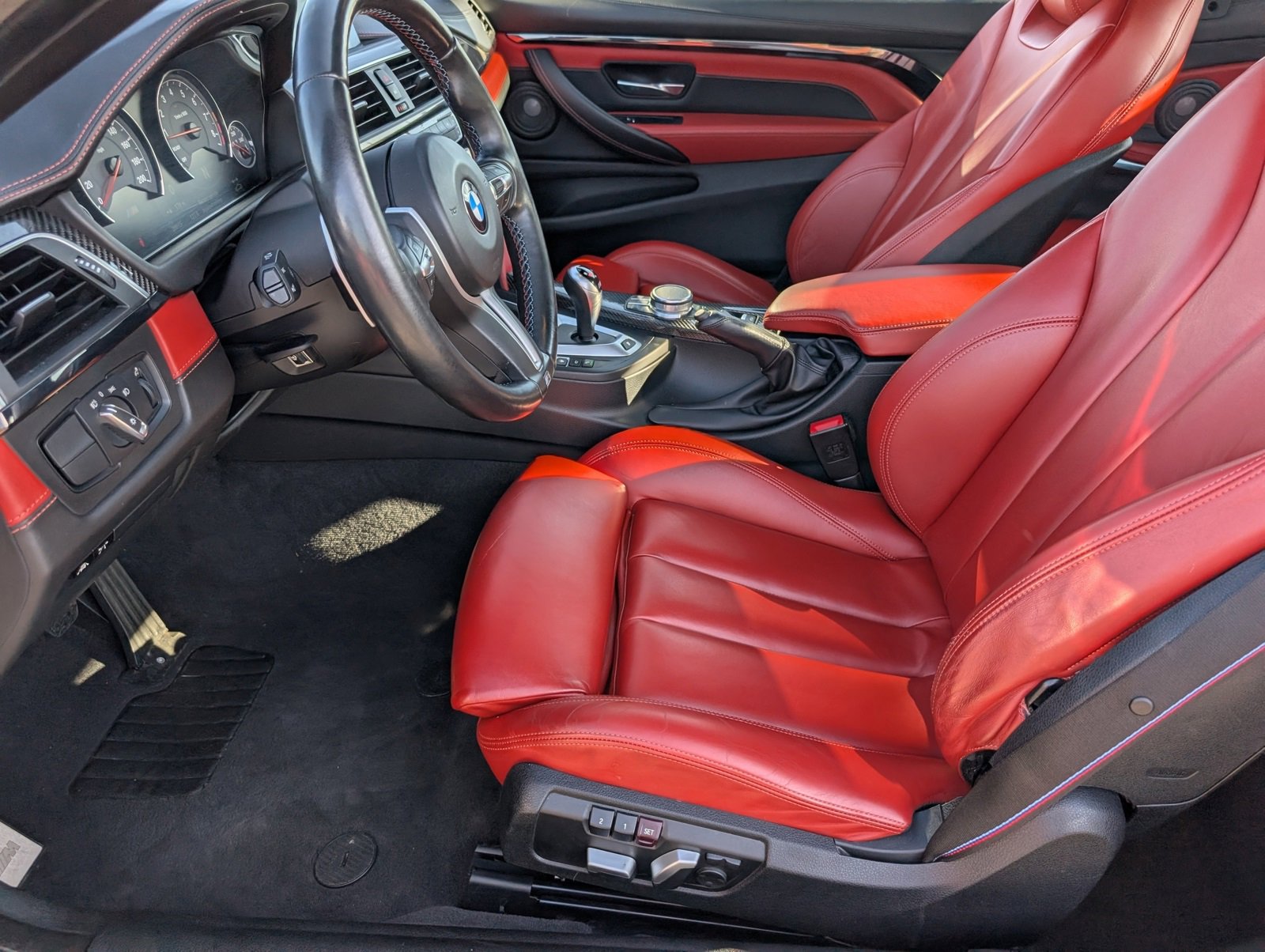 Used 2019 BMW M4 Convertible w/ Competition Package image 30