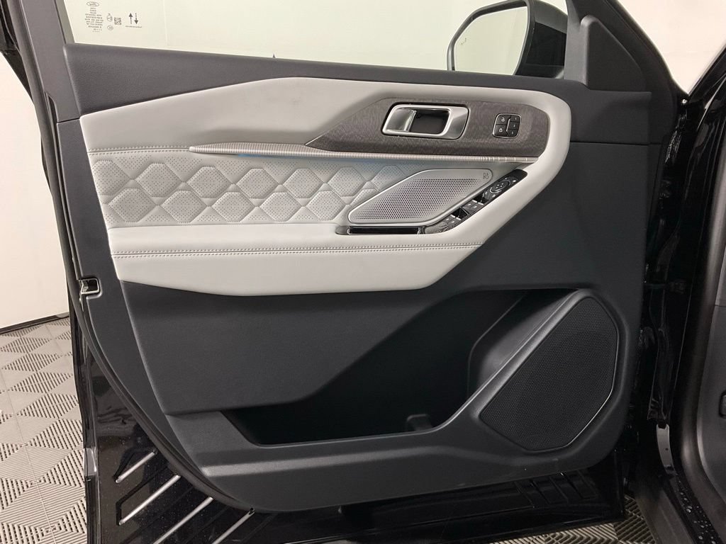 New 2026 Ford Explorer Platinum w/ LUX Leather Package AWD/4WD image 12