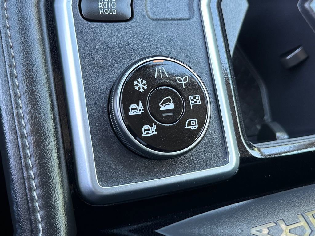 Used 2023 Nissan Pathfinder SL AWD/4WD image 32