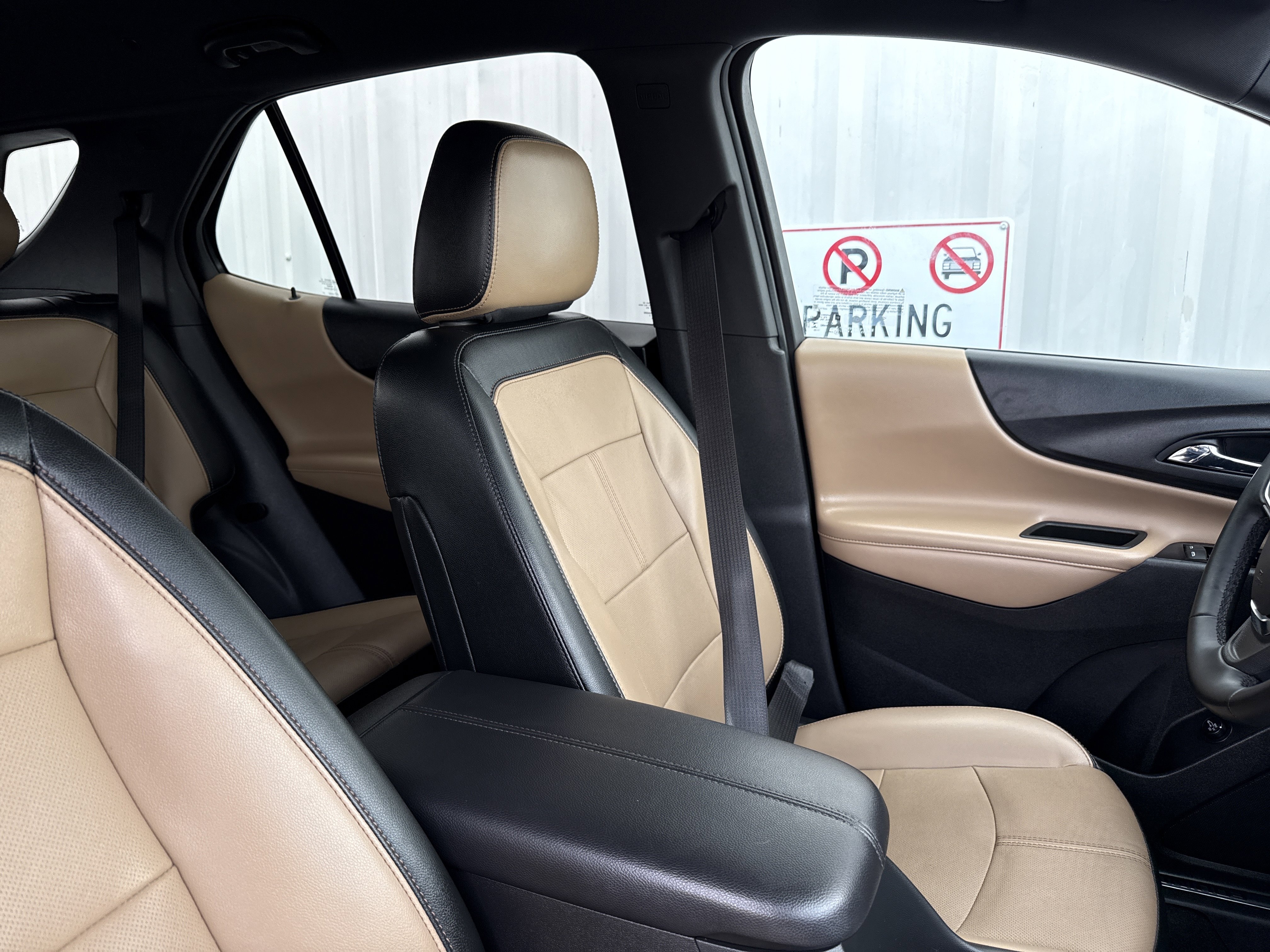 Used 2023 Chevrolet Equinox Premier image 42