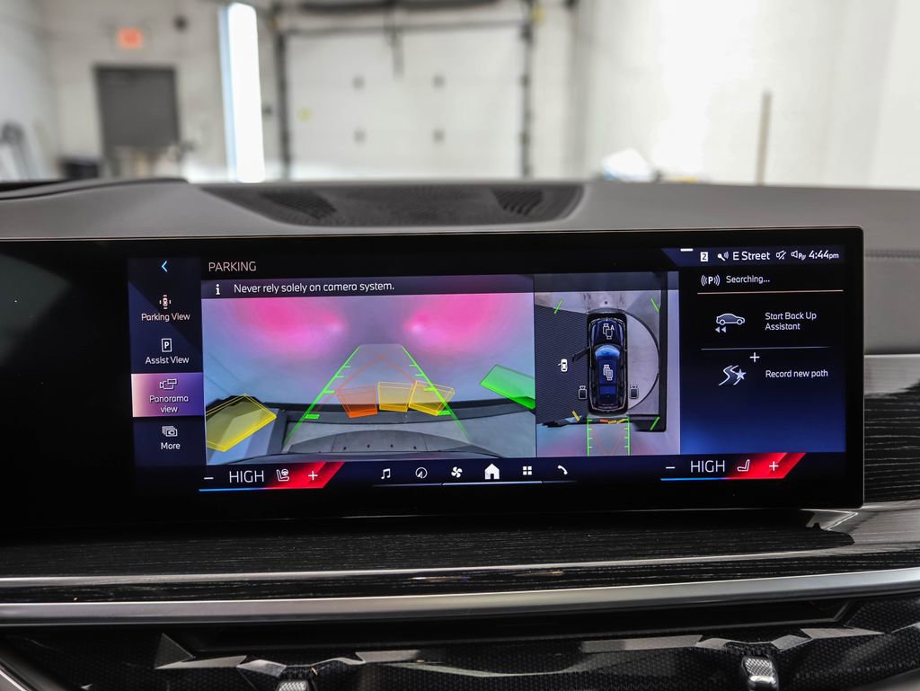 Used 2024 BMW X7 xDrive40i w/ Executive Package image 19