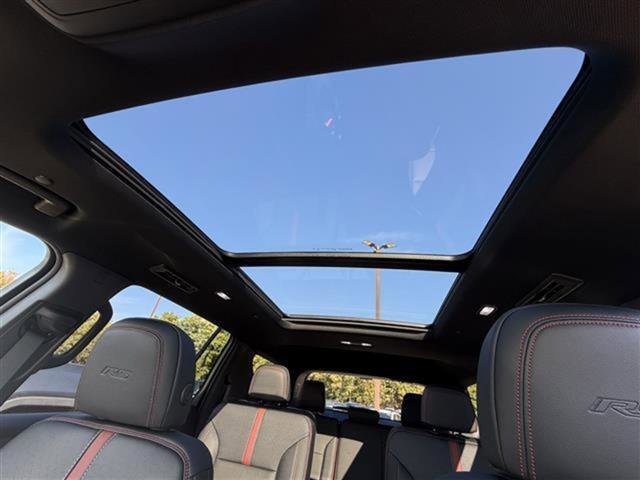 New 2026 Chevrolet Traverse RS w/ LPO, Floor Liner Package image 25