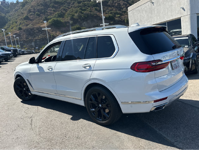 Used 2022 BMW X7 xDrive40i w/ Premium Package AWD/4WD image 3