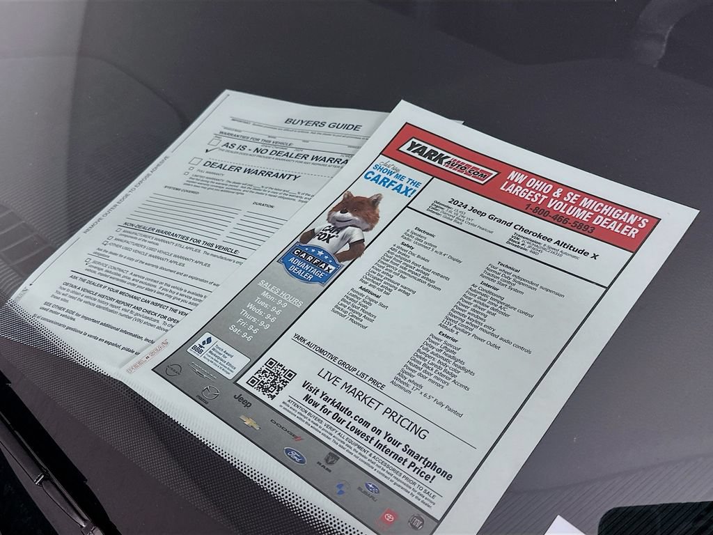 Certified 2024 Jeep Grand Cherokee Altitude AWD/4WD image 16