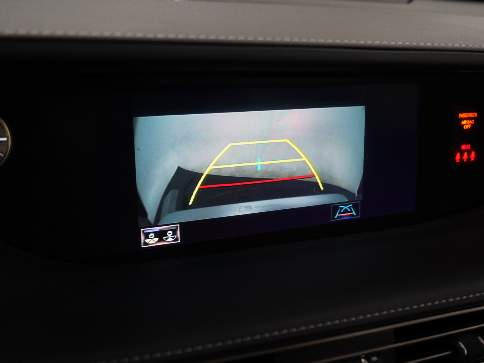 Used 2018 Lexus LS 500 F Sport w/ Accessory Package (Z2) AWD/4WD image 20
