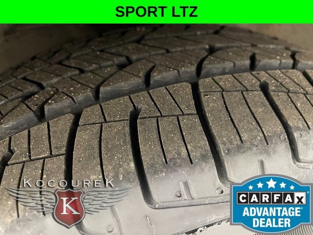 Used 2013 Chevrolet Captiva Sport LTZ FWD image 8