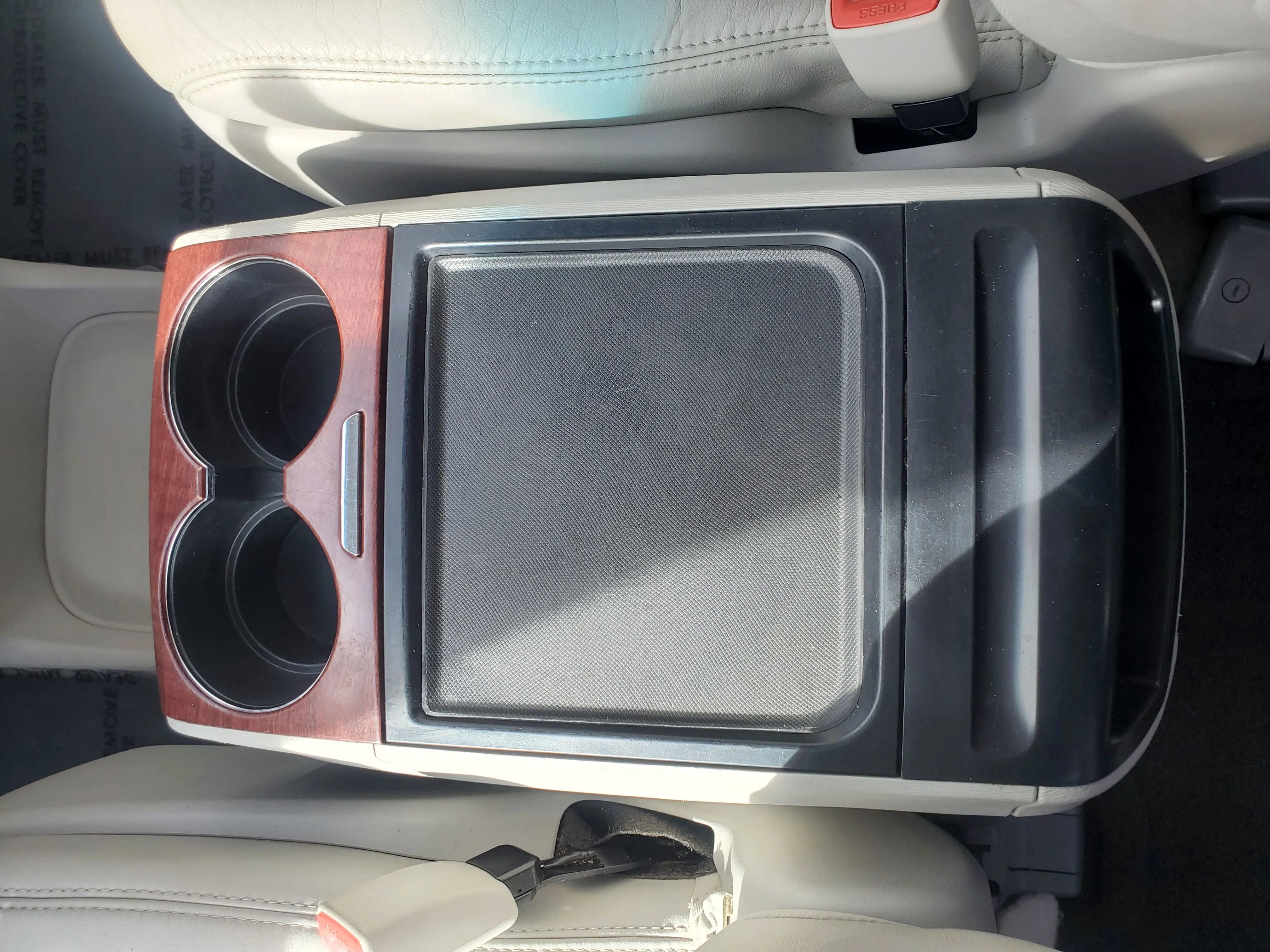 Used 2012 Toyota Sienna XLE w/ XLE Navigation Pkg FWD image 29