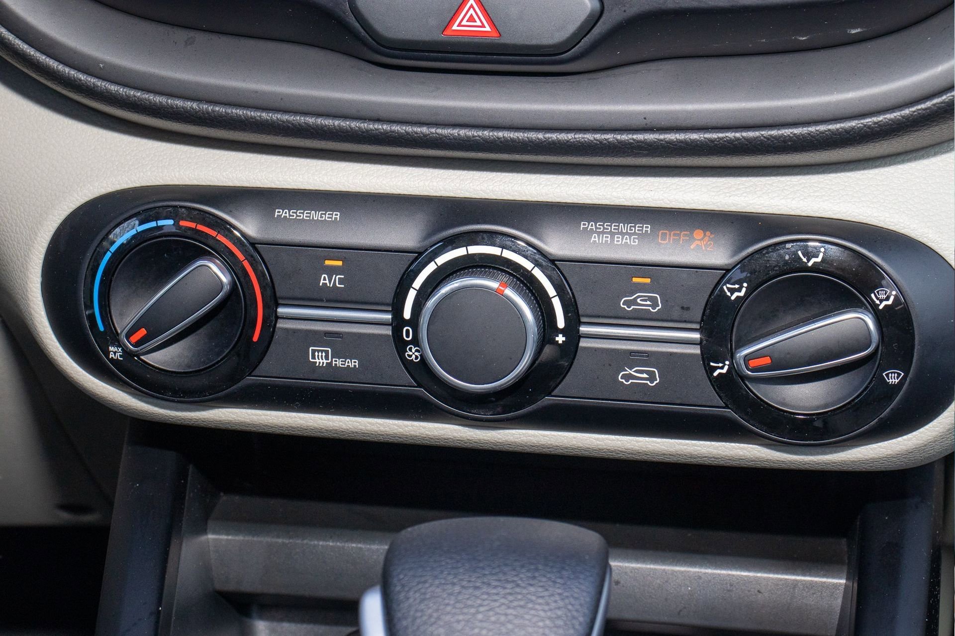 Used 2023 Kia Soul LX image 21