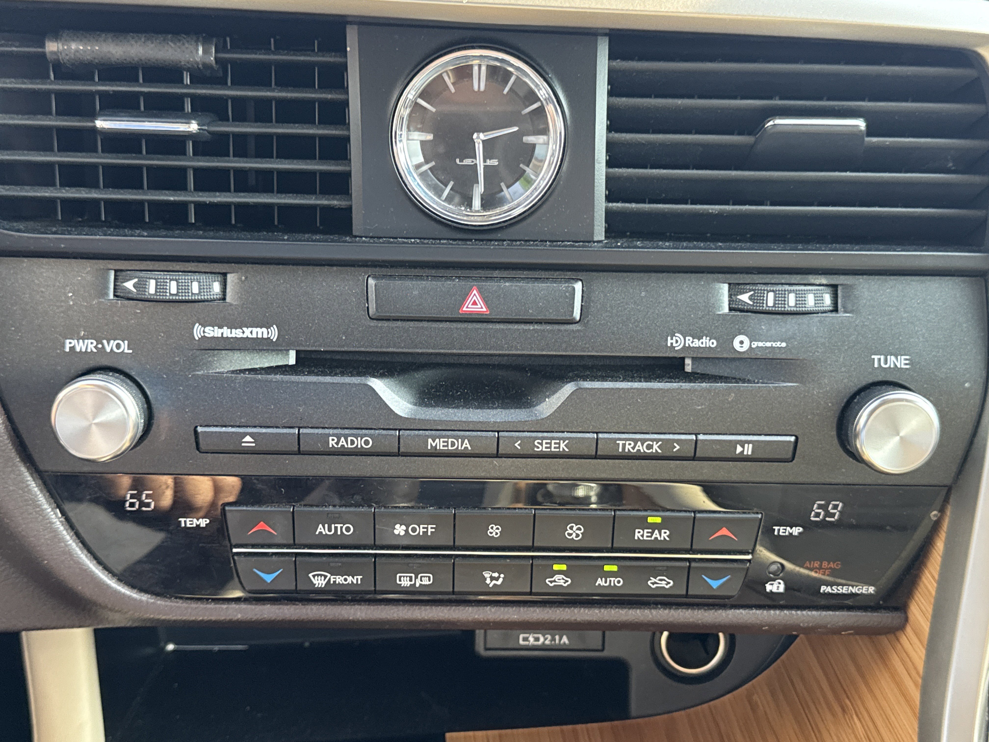 Used 2020 Lexus RX 350L FWD w/ Premium Package image 22