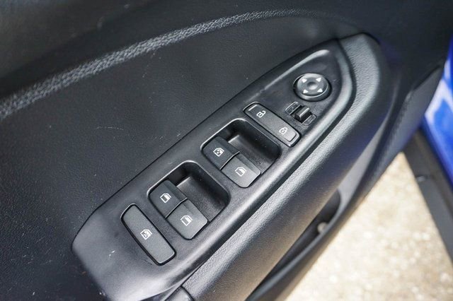 Used 2025 Hyundai Venue Limited image 8