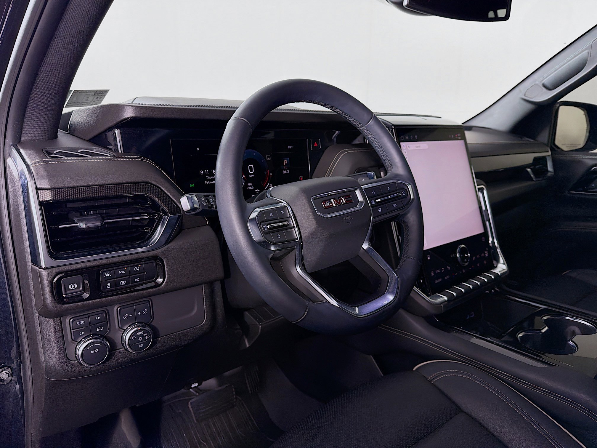 Used 2025 GMC Yukon XL Elevation image 10