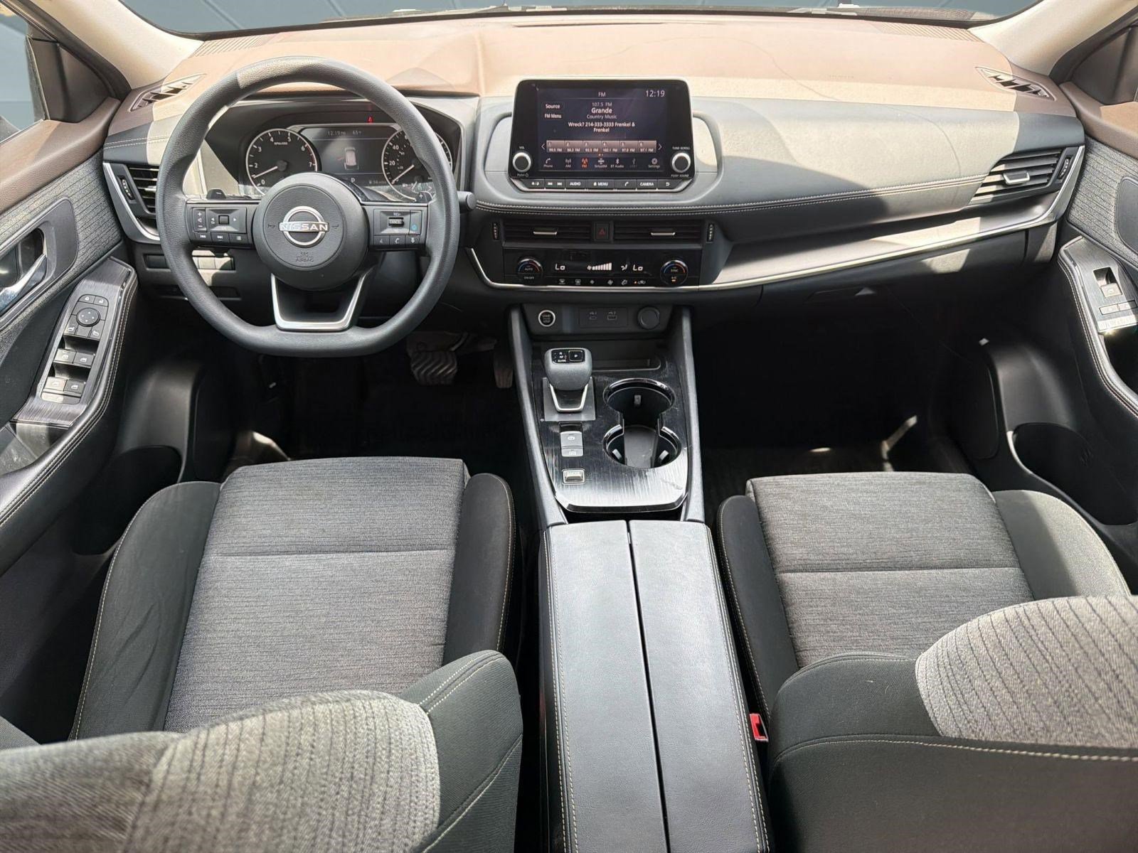 Used 2023 Nissan Rogue SV FWD image 15