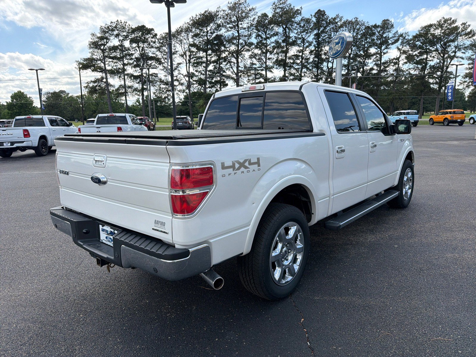 Used 2014 Ford F150 Lariat w/ Equipment Group 502A Luxury AWD/4WD image 5