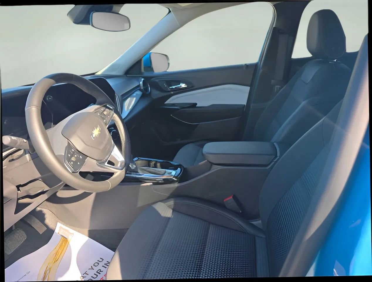 Used 2025 Chevrolet Trax LT w/ Driver Confidence Package image 10