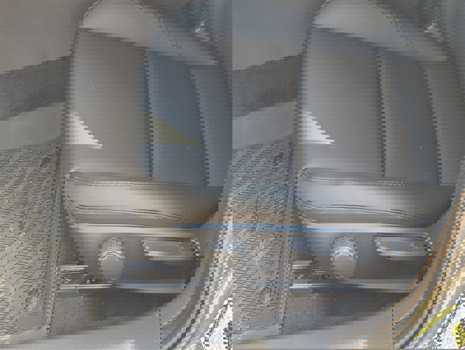 Used 2025 MAZDA MAZDA3 s image 18