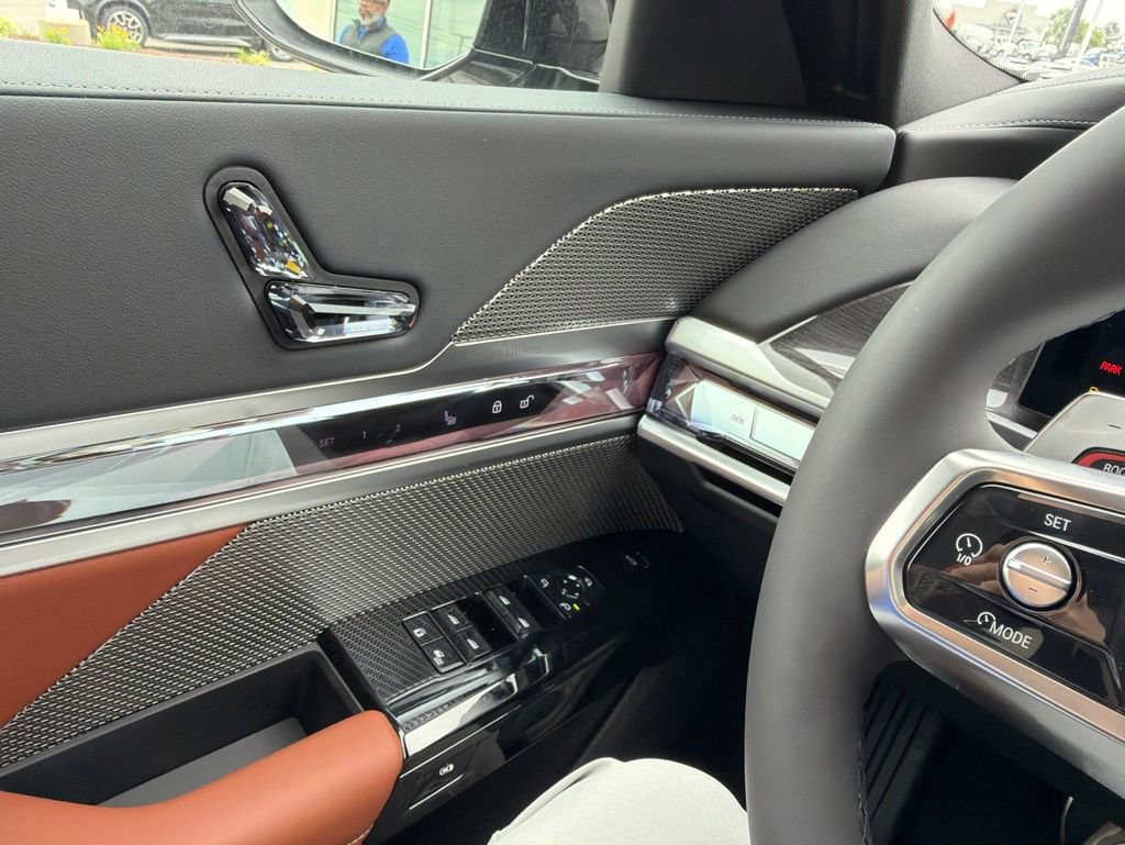 New 2026 BMW 760i xDrive w/ Executive Package AWD/4WD image 19