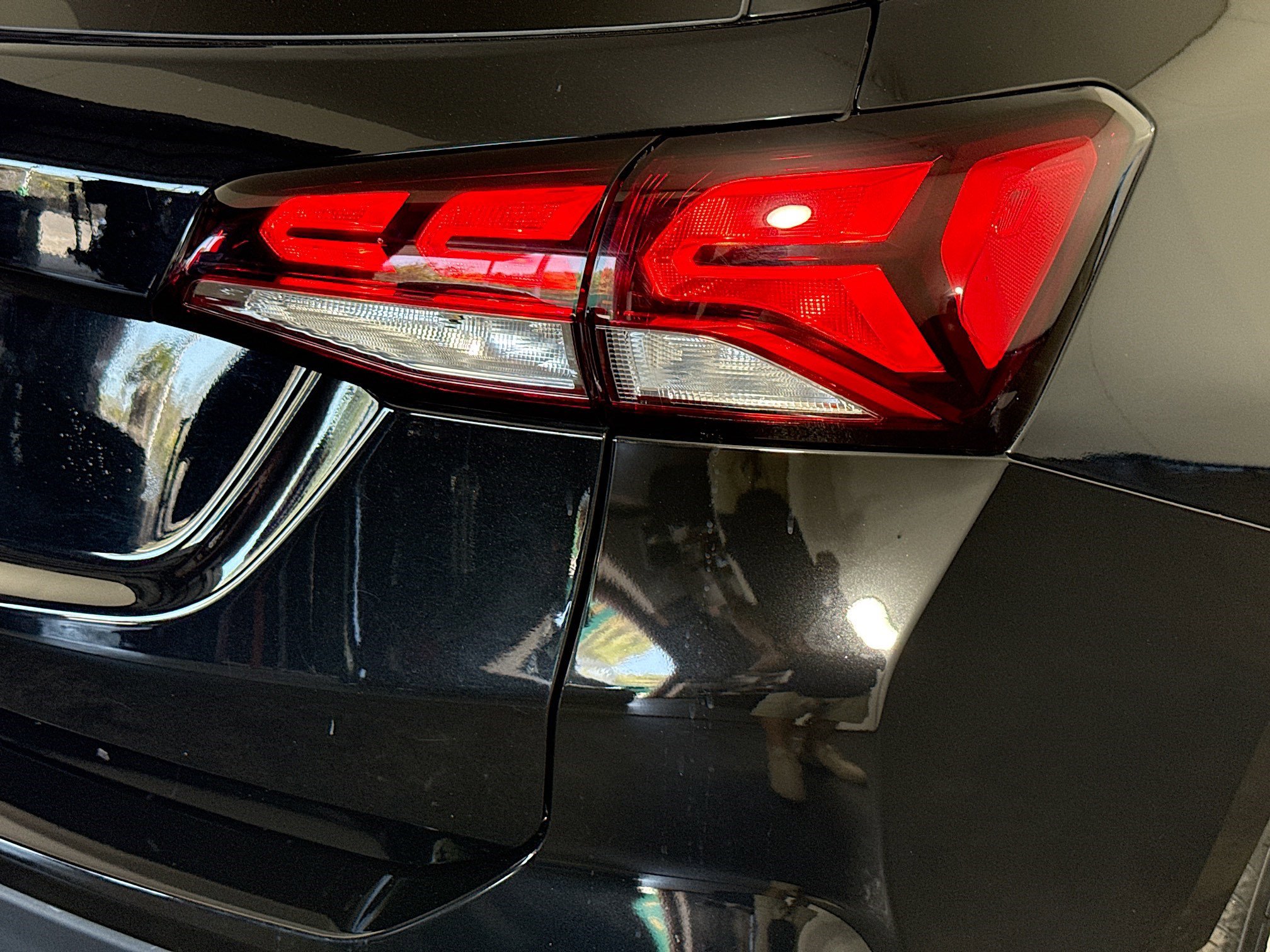 Used 2022 Chevrolet Equinox LS w/ LS Convenience Package image 34