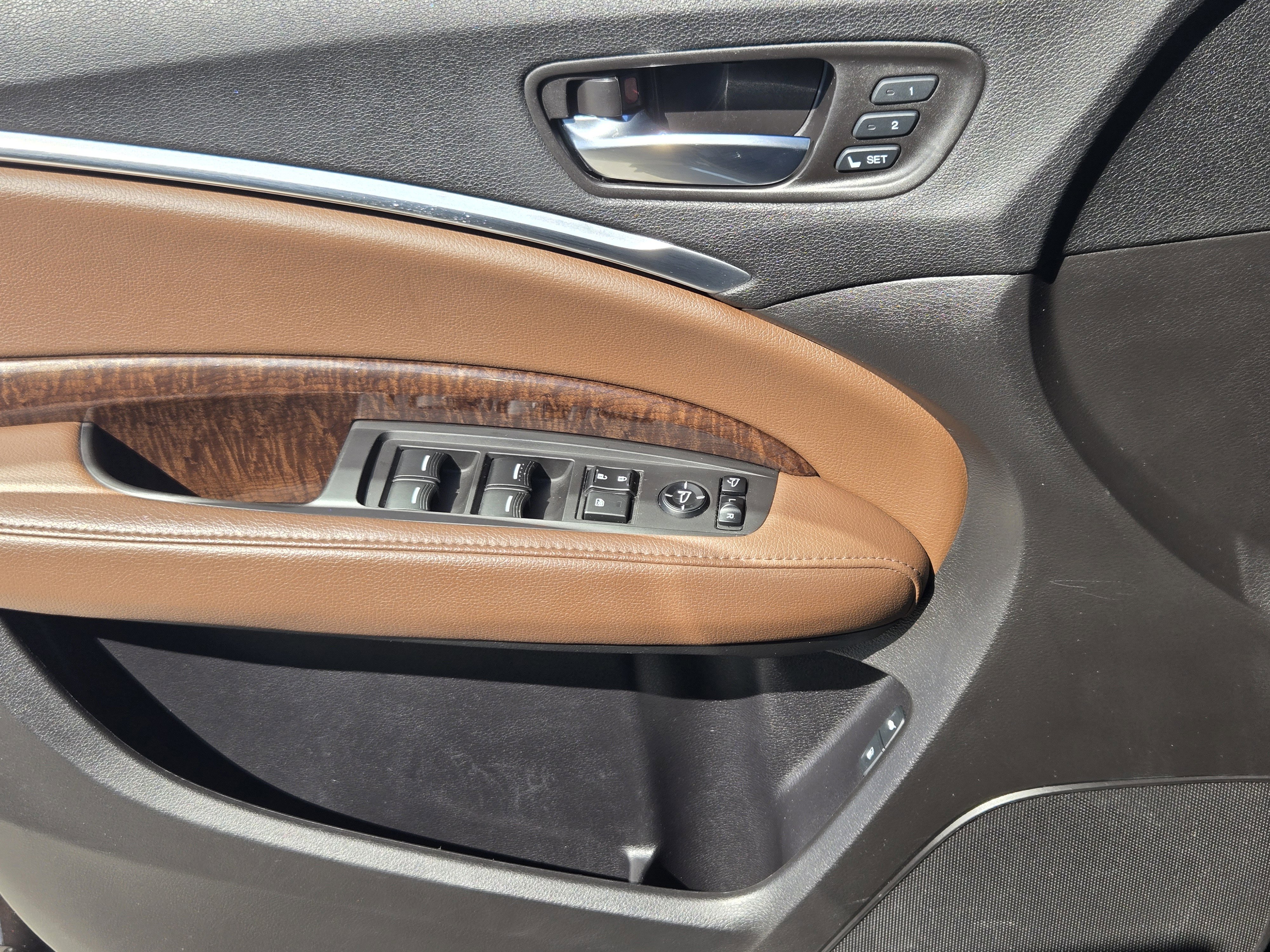 Used 2017 Acura MDX SH-AWD w/ Technology Package image 19